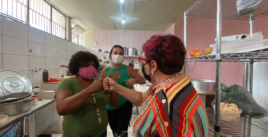Portal de Notícias PJF | Em parceria com a Defesa Civil, ação social inaugura cozinha comunitária | SG - 3/2/2022