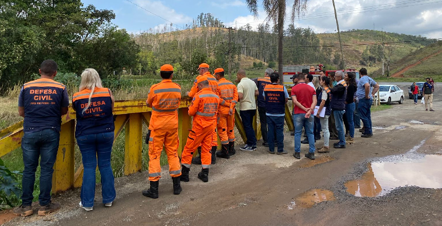 Portal de Notícias PJF | Defesa Civil realiza exercício prático no bairro Igrejinha | DEFESA CIVIL - 6/10/2022