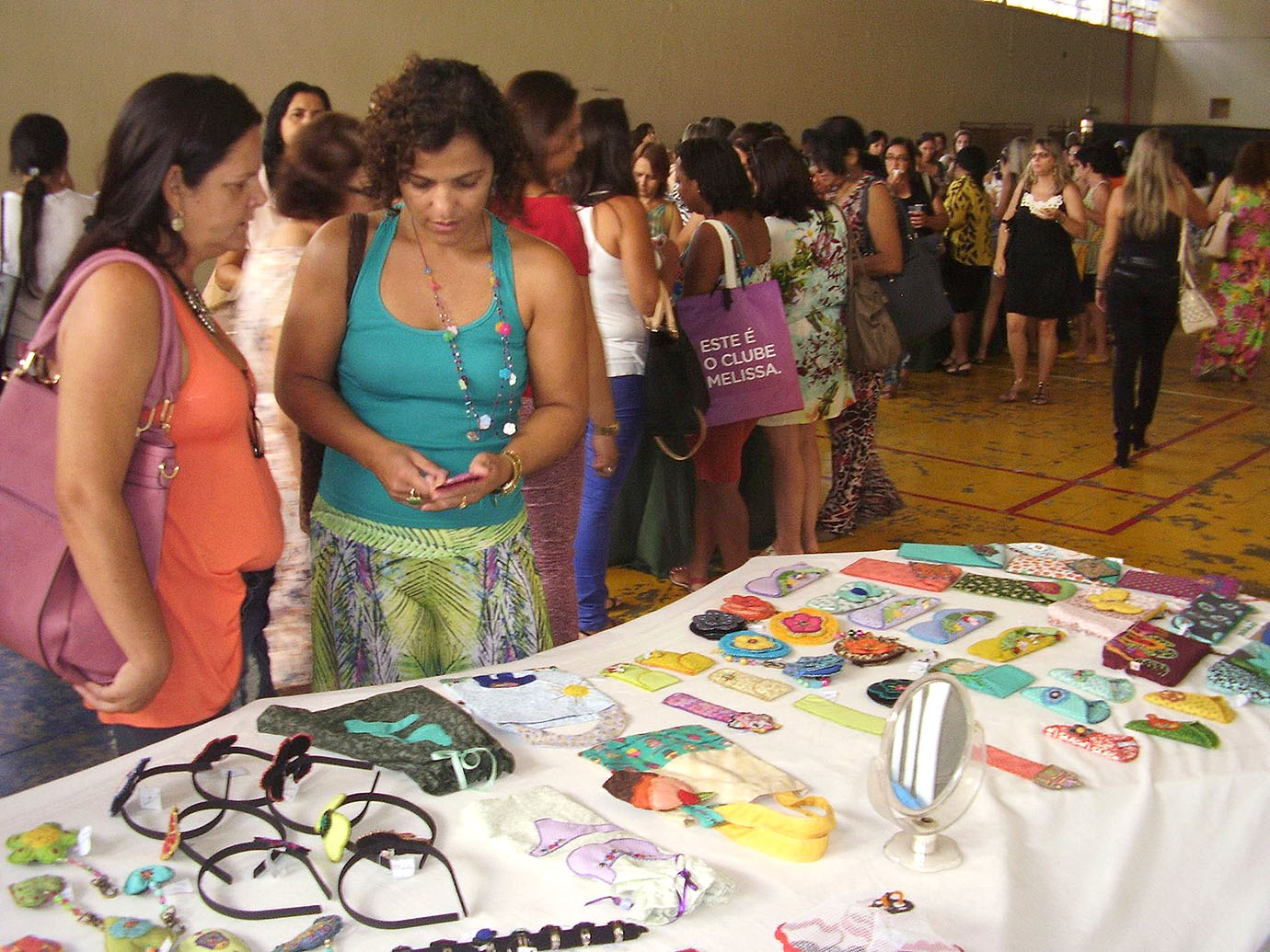 Portal de Notcias PJF | Exposio de produtos da Casa da Menina Artes em primeira feira do ano supera expectativas | SDS - 27/2/2015