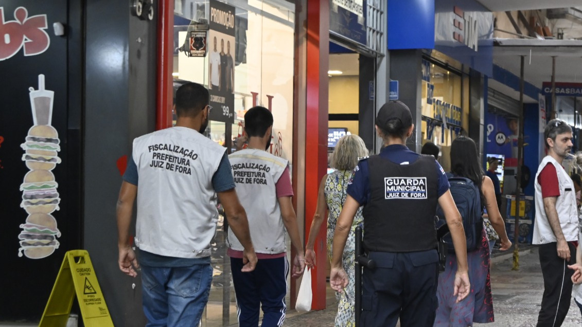 Portal de Notícias PJF | PJF apreende mais de 2,5 mil mercadorias irregulares em setembro na operação Comércio Legal | SEDUPP - 6/10/2026