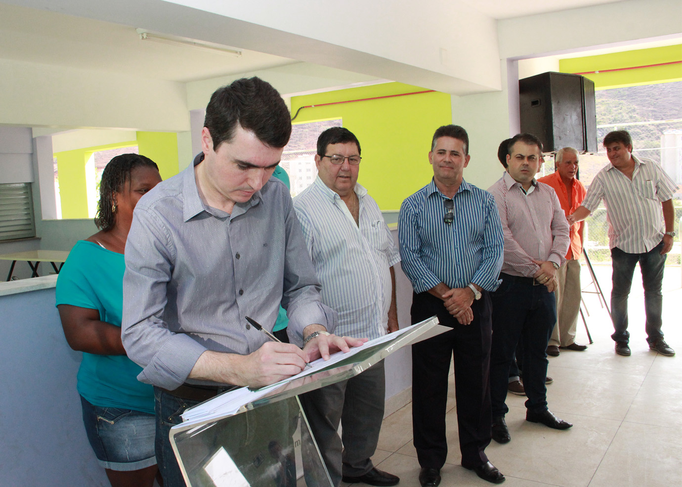 Portal de Notcias PJF | Prefeitura inaugura escola do Bairro Jardim Cachoeira | SE - 17/10/2014