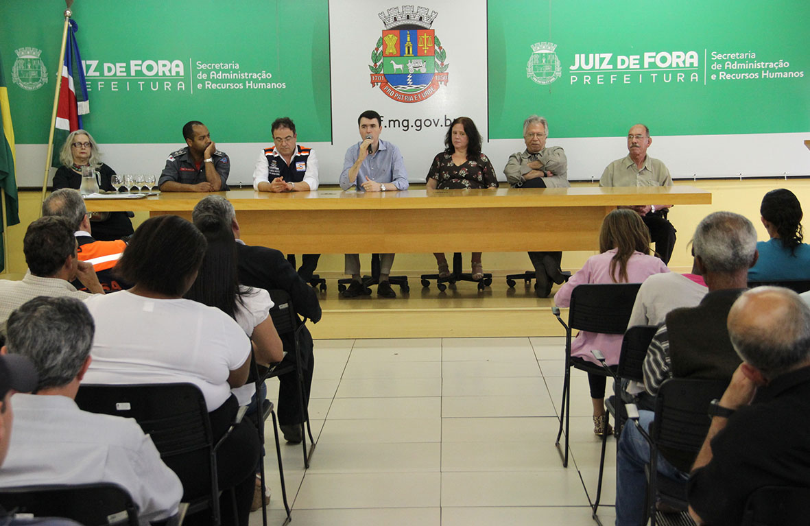 Portal de Notícias PJF | Capacitação inédita – Defesa Civil forma 105 agentes voluntários | PREFEITO - 1/9/2014
