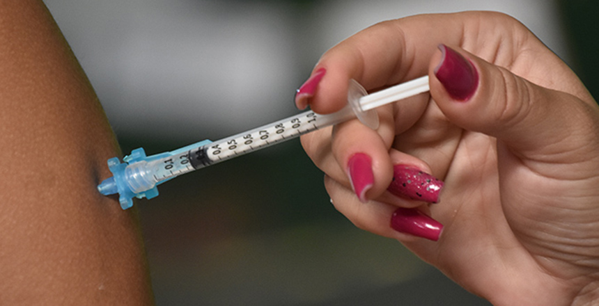 Adolescentes de 12 a 16 anos com comorbidade podem ser vacinados a partir desta terça, 21