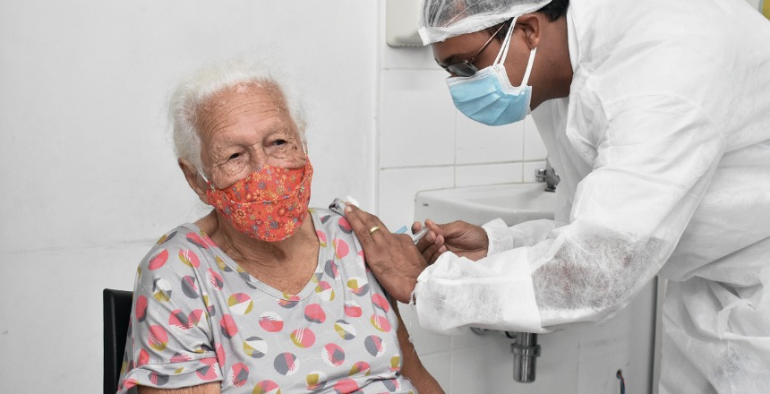 Portal de Notícias PJF | Mais de 16 mil vacinas contra gripe são aplicadas em três dias de campanha | SS - 10/4/2025
