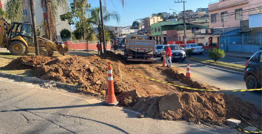 Portal de Notícias PJF | Prefeitura inicia obra de melhoria viária no trecho da Rua Paracatu próximo à Garganta do Dilermando | SMU - 29/7/2025