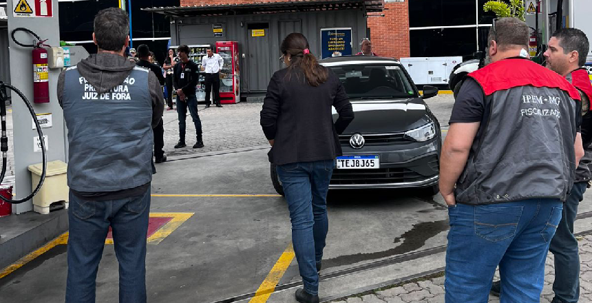 Portal de Notícias PJF | Prefeitura participa da Operação Apate e fiscaliza postos de combustíveis em Juiz de Fora | PREFEITURA - 6/8/2025