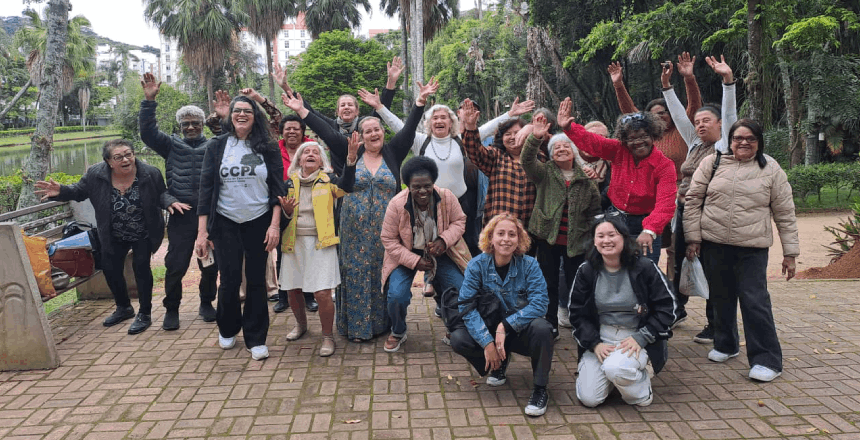 Portal de Notícias PJF | Educatur promove oficina para idosos nos jardins do Museu Mariano Procópio | SETUR - 1/10/2026
