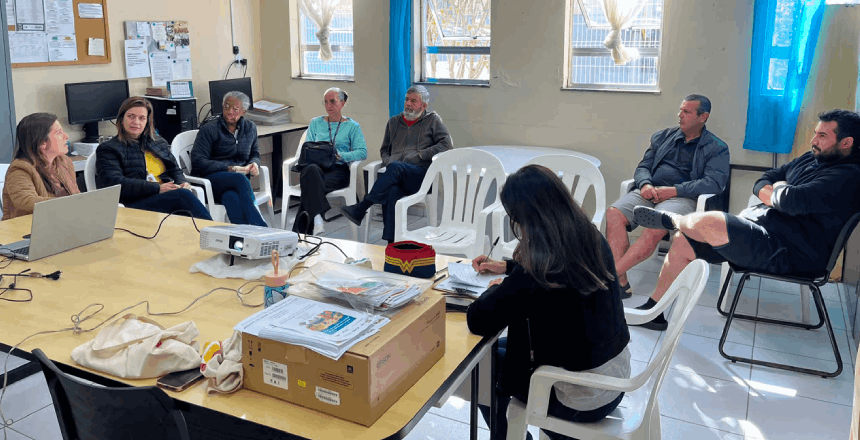 Portal de Notícias PJF | Comitê de Acompanhamento Comunitário realiza primeira reunião sobre obras de macrodrenagem e esgotamento no Bairro Industrial | EMCASA - 19/6/2026