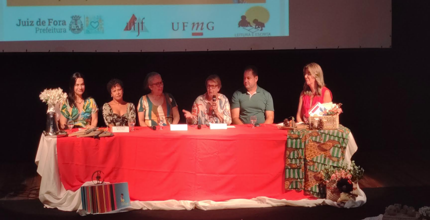 Portal de Notícias PJF | Prefeita participa do evento de abertura do curso "Leitura e Escrita na Educação Infantil (LEEI)" | PREFEITA - 22/3/2023