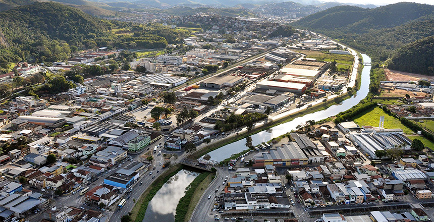 Portal de Notícias PJF | PJF começa desassoreamento no Rio Paraibuna nesta segunda-feira, 22 | SO - 22/8/2022