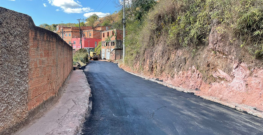 Portal de Notícias PJF | PJF finaliza intervenção de trecho na rua José Sobreira no Linhares | EMPAV - 22/8/2022