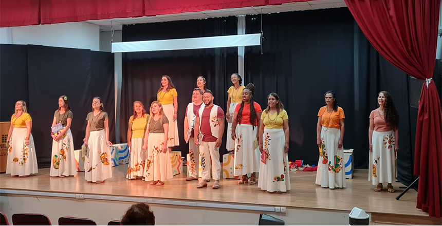 Portal de Notícias PJF | Grupo Caravana de Histórias participa de eventos com o espetáculo “Pedepoesia” | SE - 25/11/2022