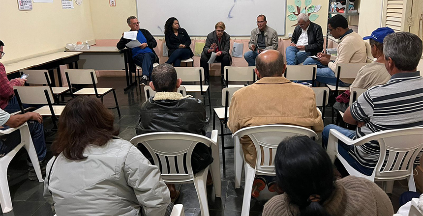 Portal de Notícias PJF | Prefeita presta contas de ações na zona rural com moradores de Sarandira | PREFEITA - 26/8/2022