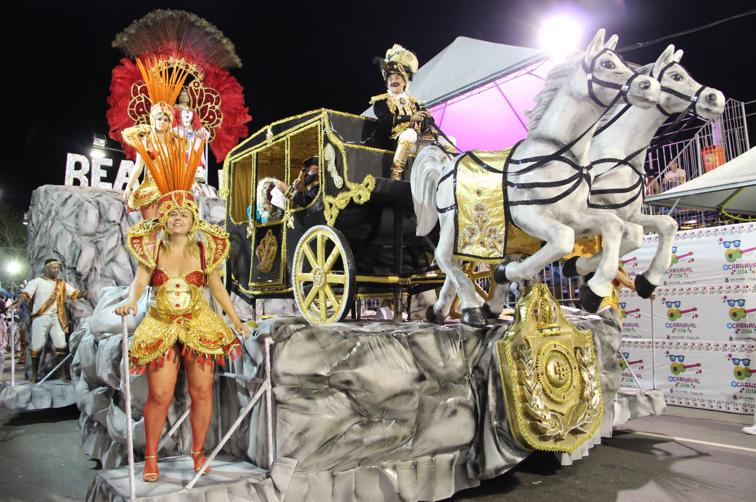 Portal de Notcias PJF | Carnaval 2015: Camarotes esgotados, e apenas 25 mesas disponveis | FUNALFA - 28/1/2015