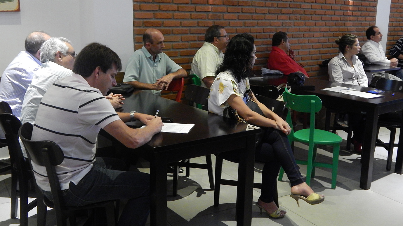 Portal de Notcias PJF | Aqui na Costa e Silva tem: Prefeitura e Sebrae trabalham para estimular desenvolvimento da regio Oeste | SEDETTUR - 29/10/2014