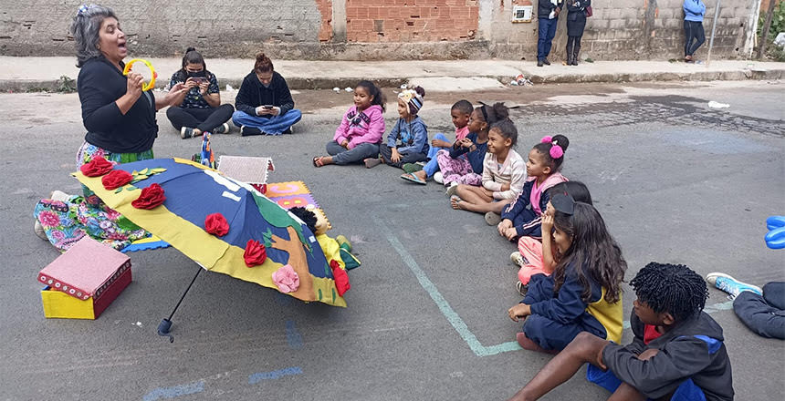 Portal de Notcias PJF | PJF promove atividades e brincadeiras no Rua de Brincar do bairro Santa Cruz neste domingo | SG - 30/3/2023