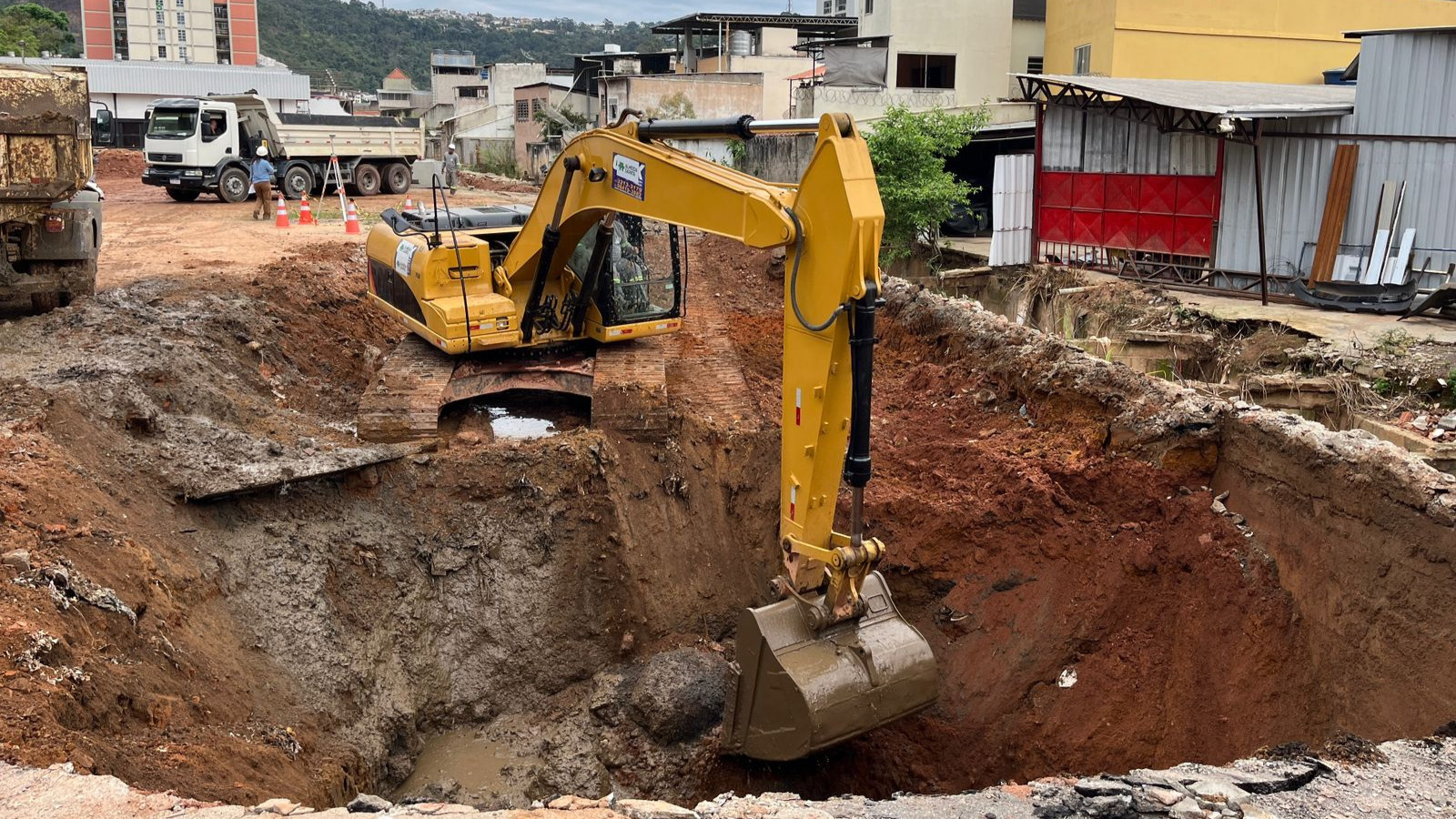 Portal de Notícias PJF | Obras de drenagem e esgotamento sanitário avançam para nova etapa no Mariano Procópio | PREFEITURA - 1/9/2026