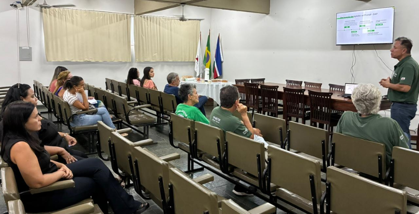 Portal de Notícias PJF | Oficina técnica orienta produtores rurais sobre o Cadastro Nacional da Agricultura Familiar em Juiz de Fora | SDA - 16/3/2026