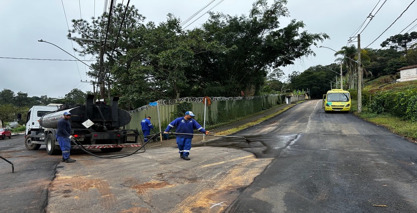 Portal de Notícias PJF | Empav conclui recapeamento de quatro ruas no bairro Novo Horizonte, após obras de remodelação de rede da Cesama | EMPAV - 22/5/2026