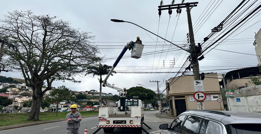 Portal de Notícias PJF | PJF realiza mais de 3500 manutenções de luminárias no primeiro semestre de 2026 | EMPAV - 18/6/2026