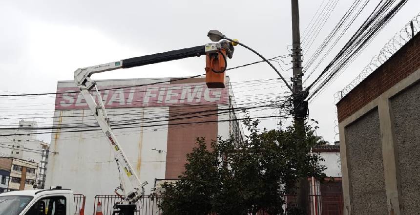 Portal de Notícias PJF | Prefeitura instala luminárias em Led na Rua José Kalil Ahuagi | SO - 1/7/2022
