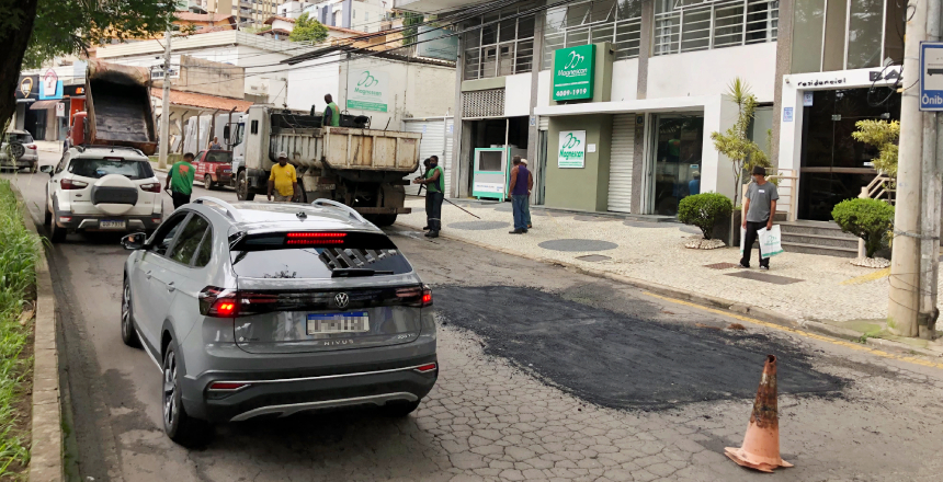 Portal de Not�cias PJF | Opera��o tapa-buracos segue atuando nas ruas de Juiz de Fora | EMPAV - 4/2/2022