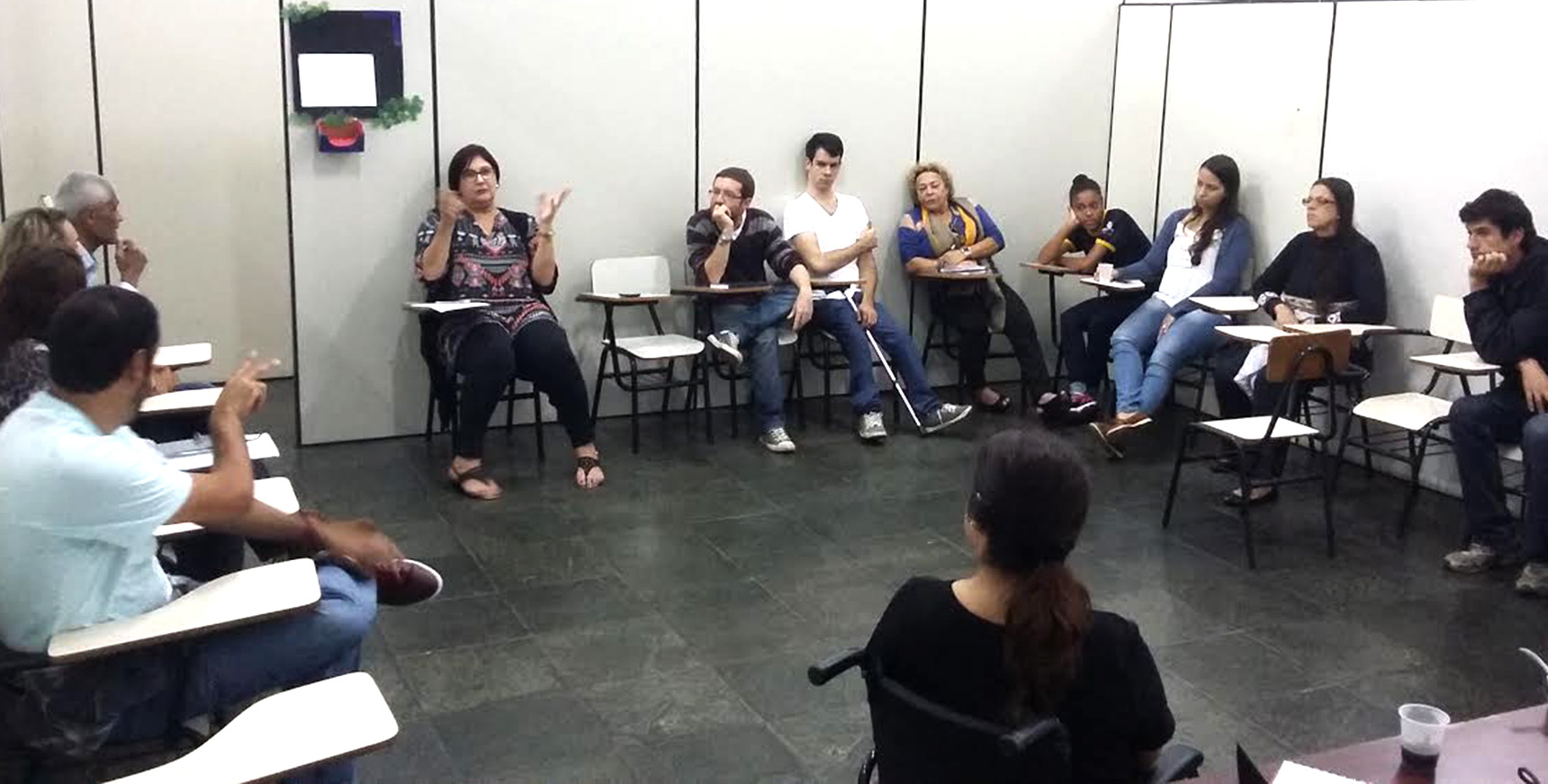 Portal de Not�cias PJF | Projeto �Algo em (In) Comum� apresenta a evolu��o da percep��o social da pessoa com defici�ncia | SDS - 5/5/2016