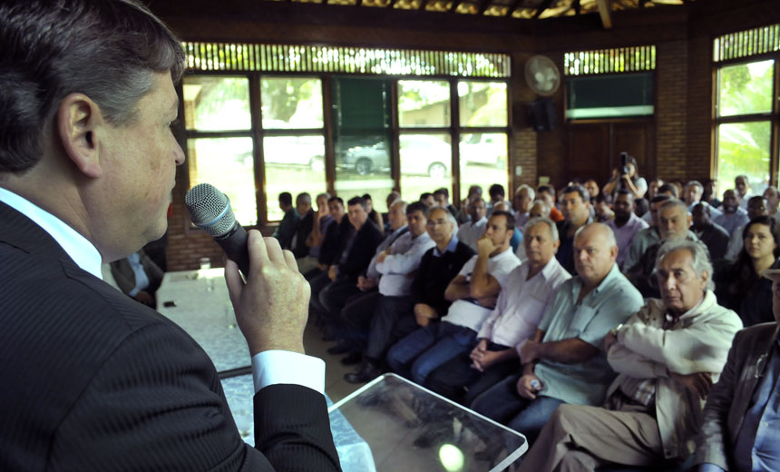 Portal de Not�cias PJF | JF assina �Protocolo de Inten��o do Projeto Maca�ba� e recebe primeiro �tom�grafo para �rvores� | SMA - 5/6/2017