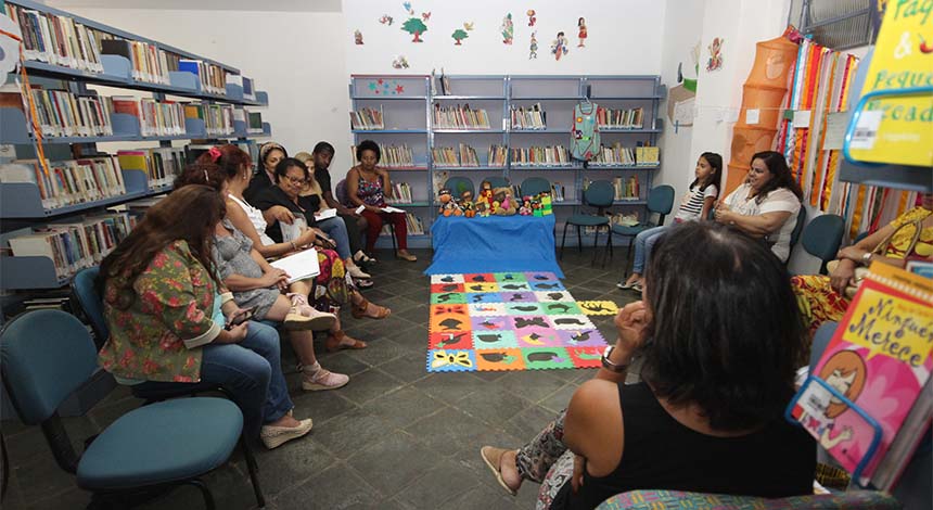 Portal de Not�cias PJF | Biblioteca regional participa da �Semana da Leitura� em Matias Barbosa | FUNALFA - 6/10/2017