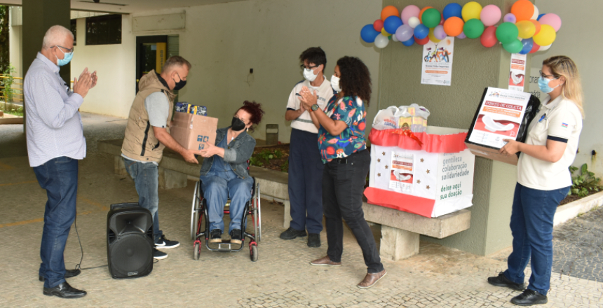 Portal de Not�cias PJF | �Nossas vidas importam�: PJF doa absorventes e itens de higiene a institui��es sociais | SEAPA - 6/12/2021