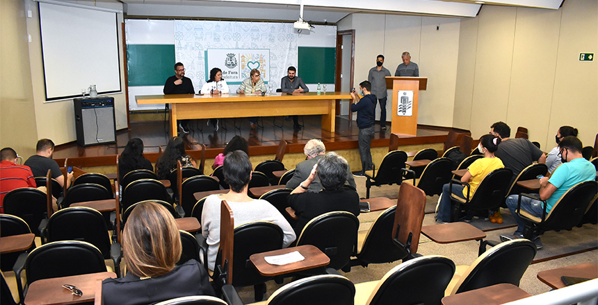 Portal de Not�cias PJF | Programa Boniteza lan�a edital para interven��es art�sticas em pontos de �nibus da cidade | SESMAUR - 9/6/2022