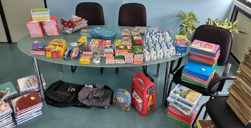 Portal de Not�cias PJF | PJF doa 100 kits de material escolar para filhos dos catadores de materiais recicl�veis | SEDH - 11/2/2022