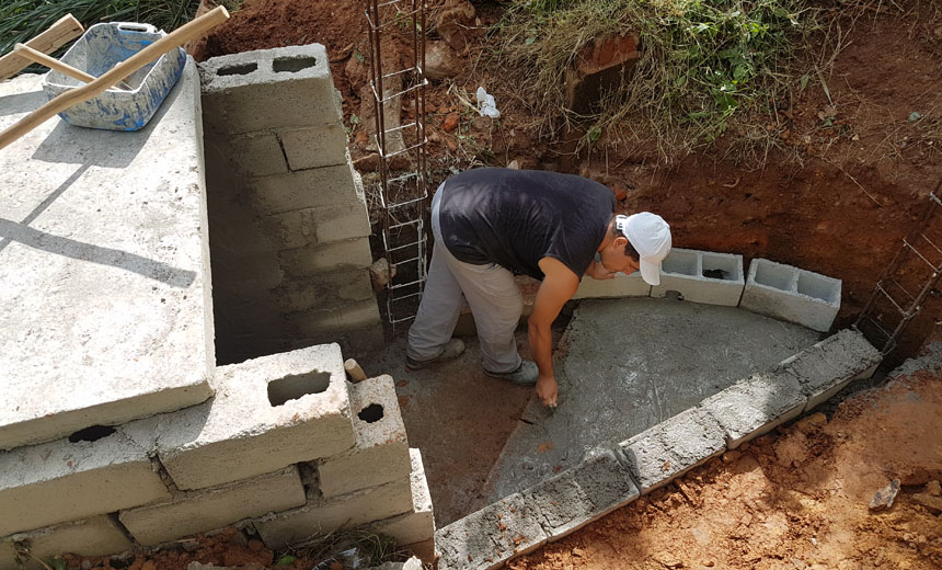 Portal de Notcias PJF | Secretaria de Obras constri nova rede de drenagem no Bairro Nossa Senhora Aparecida | SO - 11/4/2018
