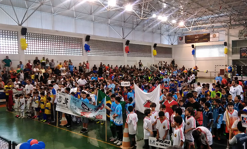 Portal de Notcias PJF | Copa PJF Bahamas de Futsal: participantes e familiares lotam Ginsio do Jesutas | SEL - 12/3/2018