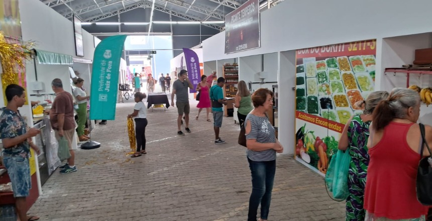 Portal de Not�cias PJF | Tenda do Mercado Municipal tem hor�rio especial para as compras de Natal | SEAPA - 12/12/2024