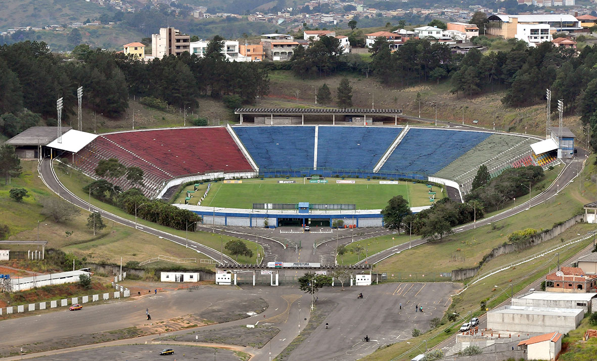 Portal de Not�cias PJF | Cemit�rio Municipal recebe cerca de 15 mil pessoas no Dia de Finados | SO - 4/11/2013