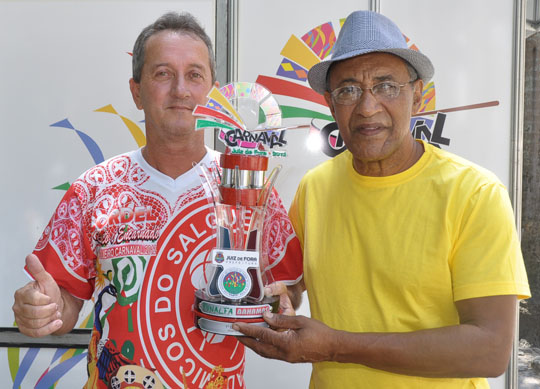 Portal de Not�cias PJF | Carnaval 2013 : Juventude Imperial � a campe� do Grupo B | FUNALFA - 12/2/2013