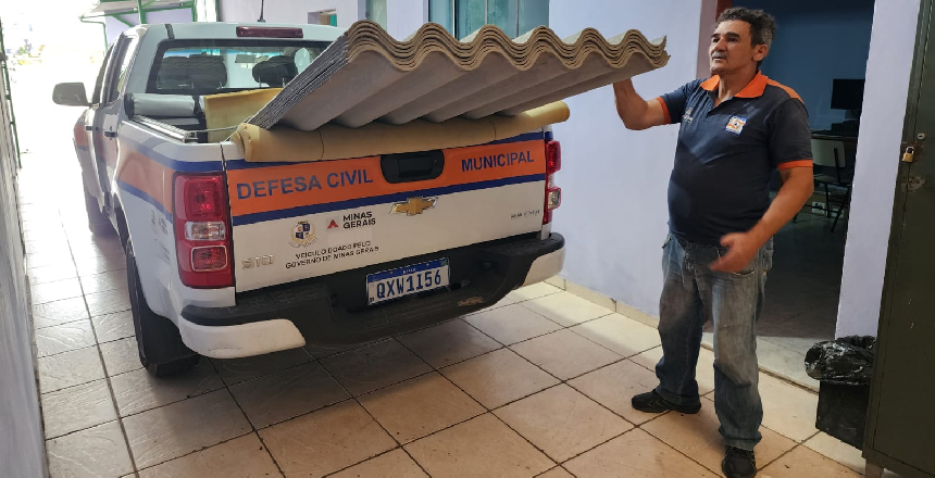 Portal de Not�cias PJF | Defesa Civil realiza a��o de resposta � chuva de granizo que caiu sobre a Zona Norte | DEFESA CIVIL - 13/10/2022