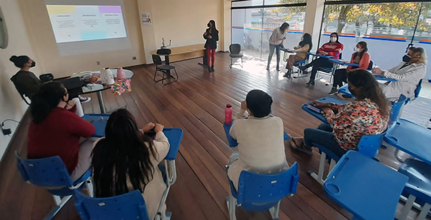 Portal de Not�cias PJF | Casa da Mulher reinicia forma��o permanente das servidoras da institui��o | SEDH - 14/7/2022