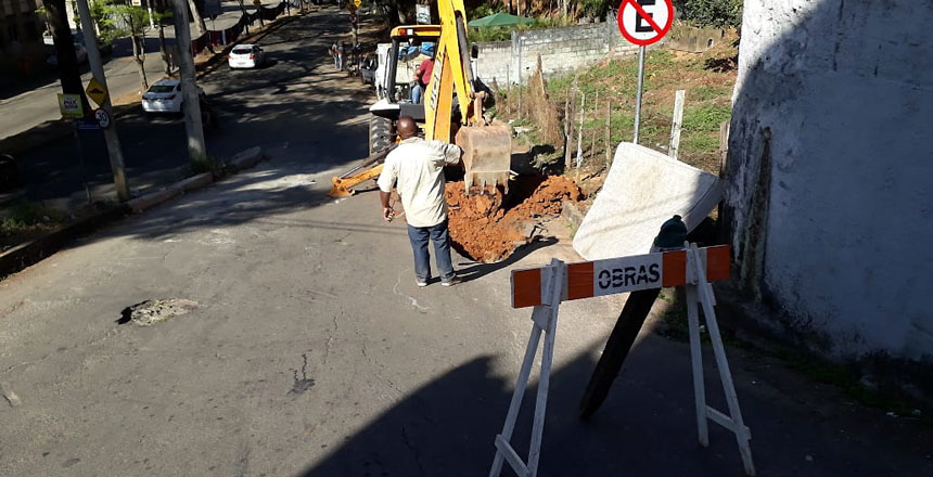 Portal de Notcias PJF | Redes de drenagem nos bairros Teixeiras e Jquei Clube passam por manuteno | SO - 14/7/2020