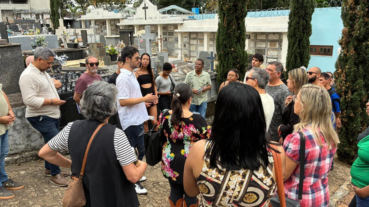 Portal de Not�cias PJF | Cemit�rio da Gl�ria recebe visita do projeto �Caminhando pela Hist�ria� com foco na imigra��o em Juiz de Fora | SETUR - 3/9/2026