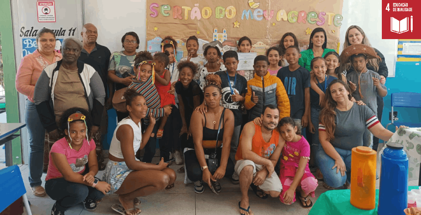Portal de Not�cias PJF | Equipe do �Nossa Escola� participa de manh� de aut�grafos na E. M. Jovita | SESUC - 15/9/2023