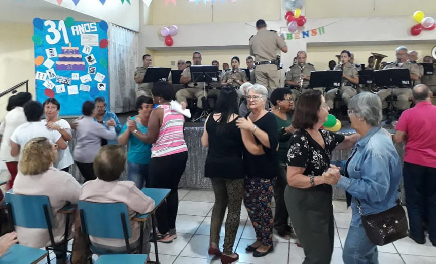 Portal de Notcias PJF | Centro do Idoso comemora 31 anos de existncia com msica, dana e show de prmios | SDS - 17/6/2019