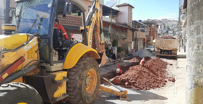 Portal de Notícias PJF | Obras de remodelação de rede de esgoto no bairro Santa Cândida já estão 70% concluídas | CESAMA - 17/8/2022