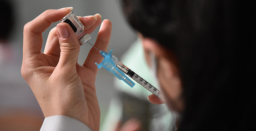 Secretaria de Saúde começa a vacinar adolescentes com comorbidades a partir de segunda, 20
