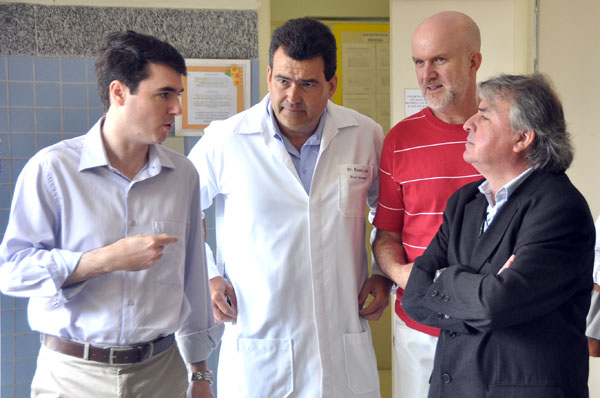 Portal de Not�cias PJF | Prefeito e secret�rio de Sa�de visitam Hospital Regional Jo�o Penido | SS - 14/1/2013