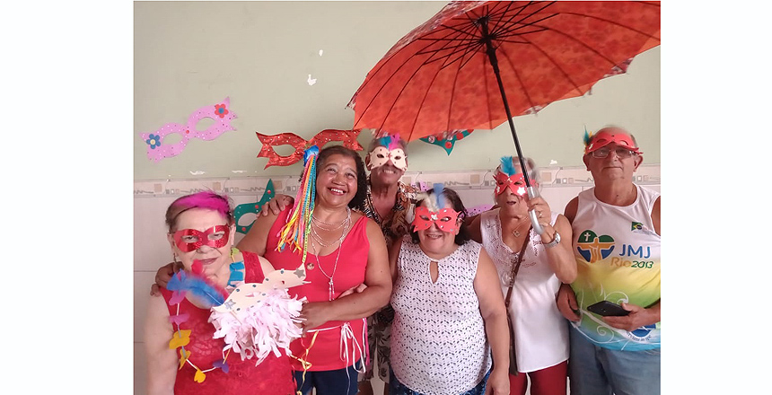Portal de Notcias PJF | Cras Leste Linhares celebra volta s atividades do Grupo Conviver com Bailinho de Carnaval | SDS - 19/2/2020