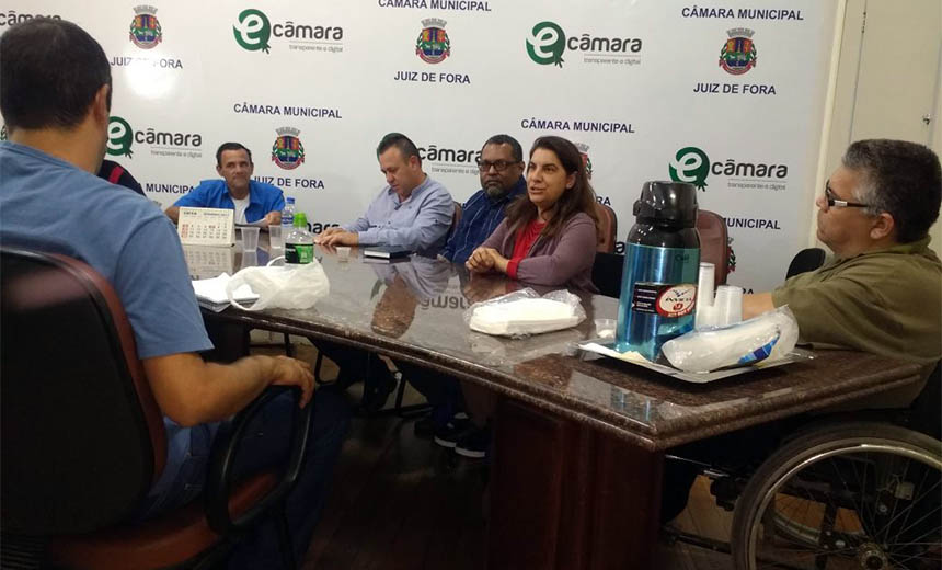 Portal de Notcias PJF | Departamento da Pessoa com Deficincia participa de reunio na Cmara Municipal | SDS - 19/6/2017