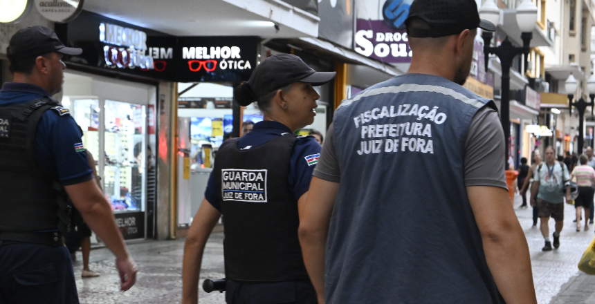 Portal de Not�cias PJF | Fiscaliza��o apreende mais de 800 materiais irregulares em opera��o �Com�rcio Legal� | SEDUPP - 4/9/2025