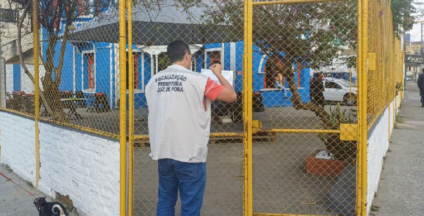 Portal de Not�cias PJF | Fiscaliza��o da Prefeitura de Juiz de Fora interdita bar no bairro Mariano Proc�pio | SEDUPP - 12/9/2025